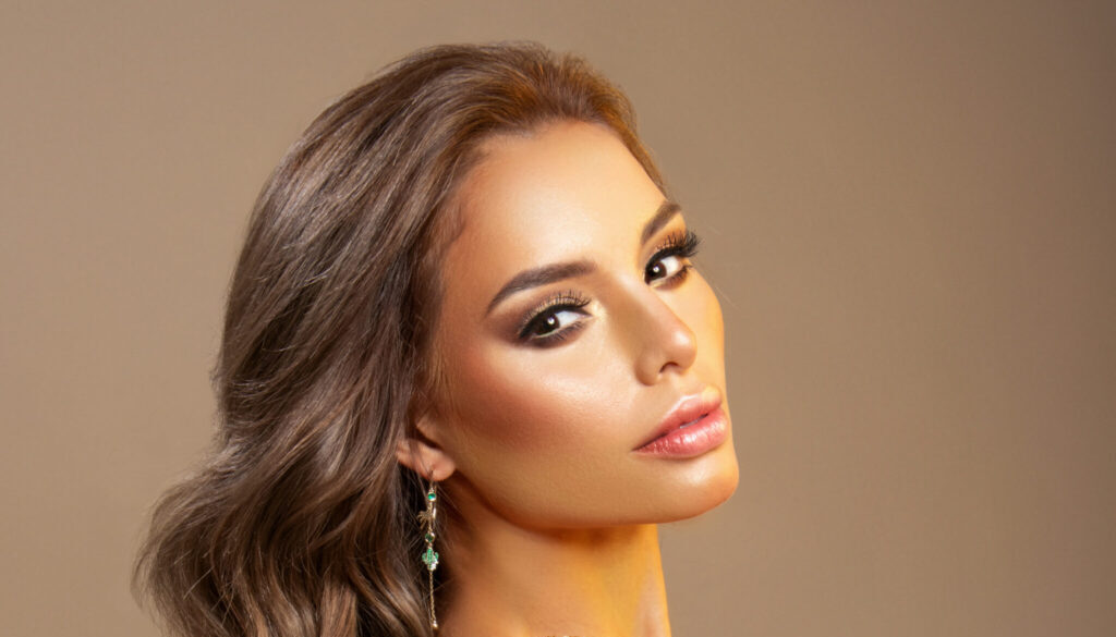 Tendencias de Maquillaje en Concursos de Belleza 2025: La Revolución de la Autenticidad